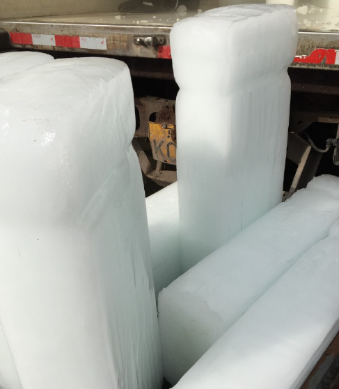 做冰塊的機(jī)器多少錢一臺(tái)