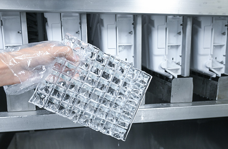 方冰機(jī)的冰塊