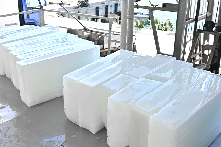 大型塊冰機(jī)（日產(chǎn)幾十噸以上）