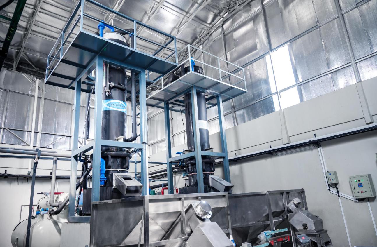 2臺日產(chǎn)量30噸管冰機(jī)